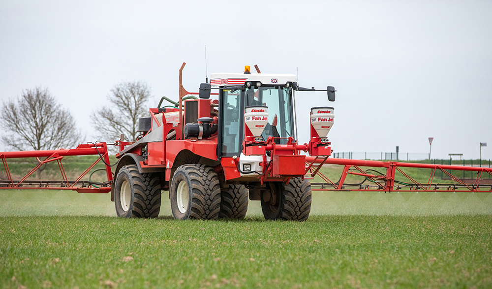 Fan Jet Duo on Bateman sprayer